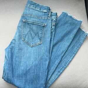 Mother High waisted Looker Ankle Fray
